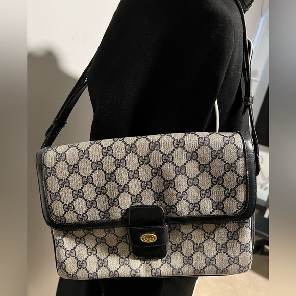 Authentic PVC Leather GG shoulder bag - Picture 2 of 16